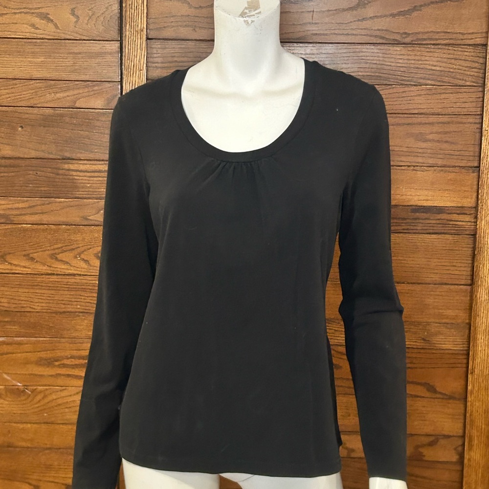 Reitmans. Medium. Classic Black Women's Top
